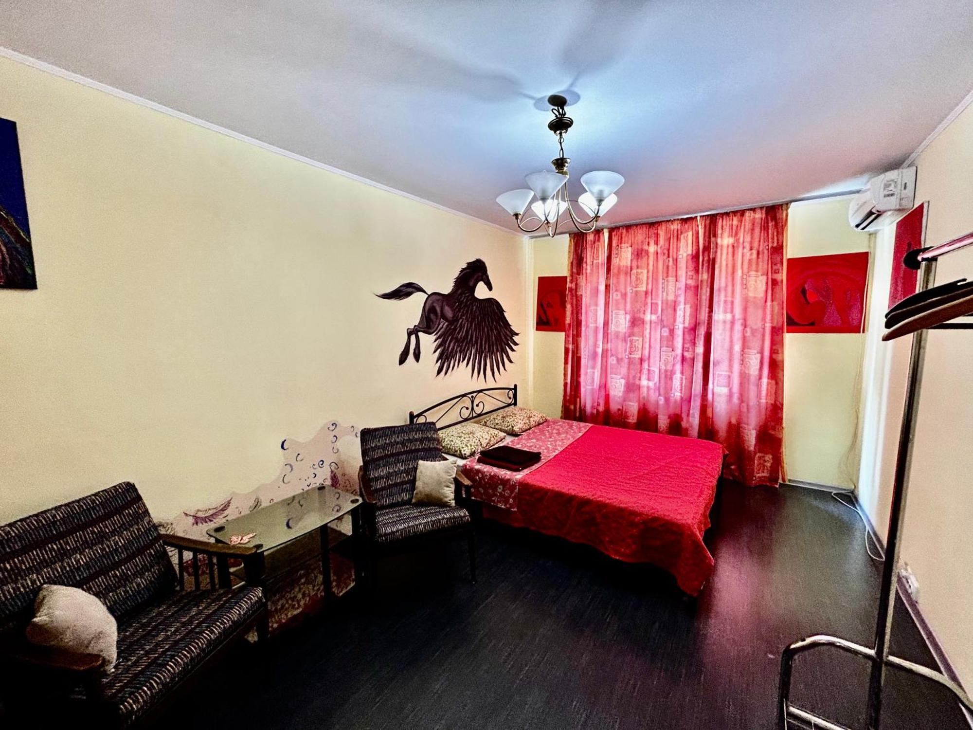Apartment Near Train Station And Close To City Center Kyiv Exterior foto